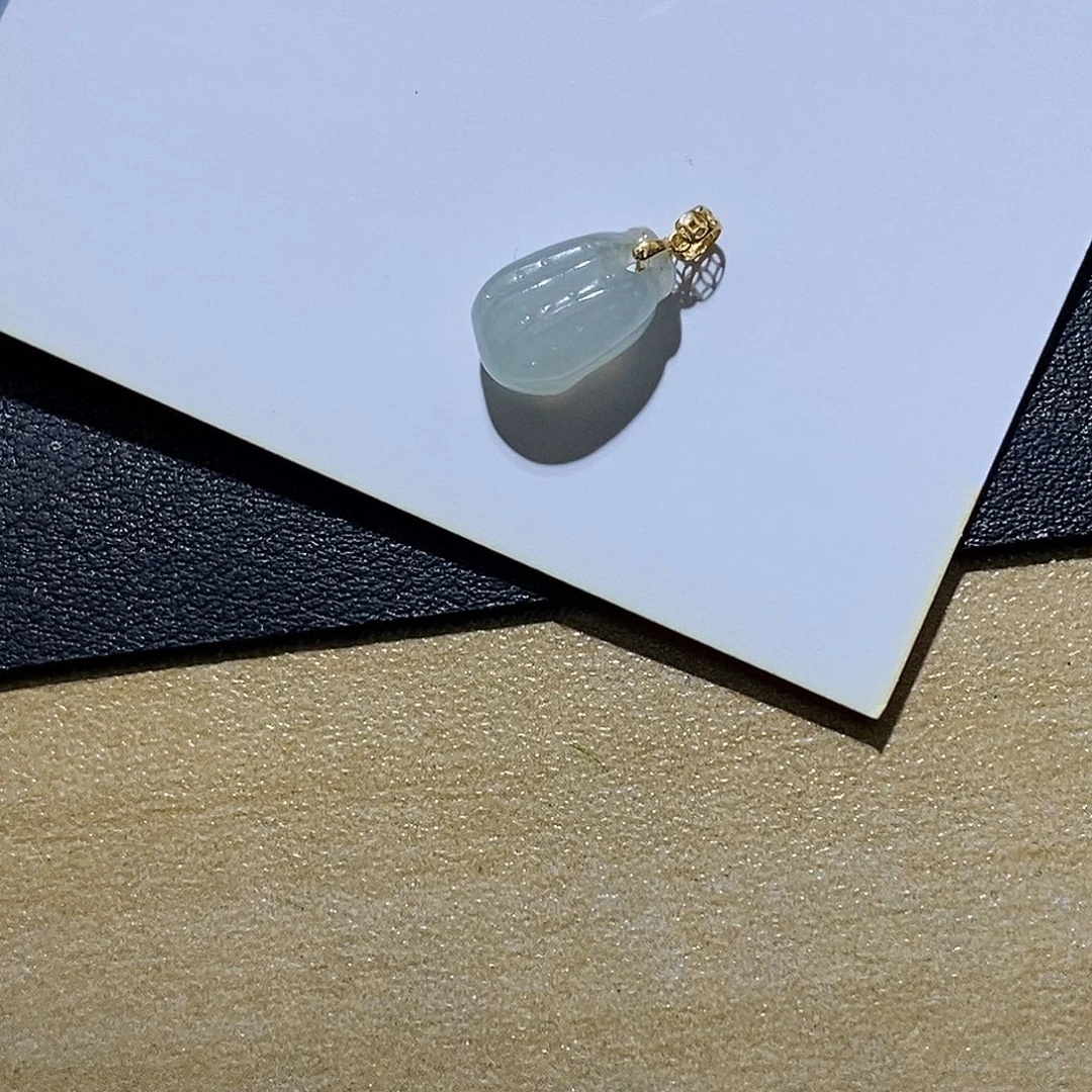 翡翠颈饰未镶嵌天然