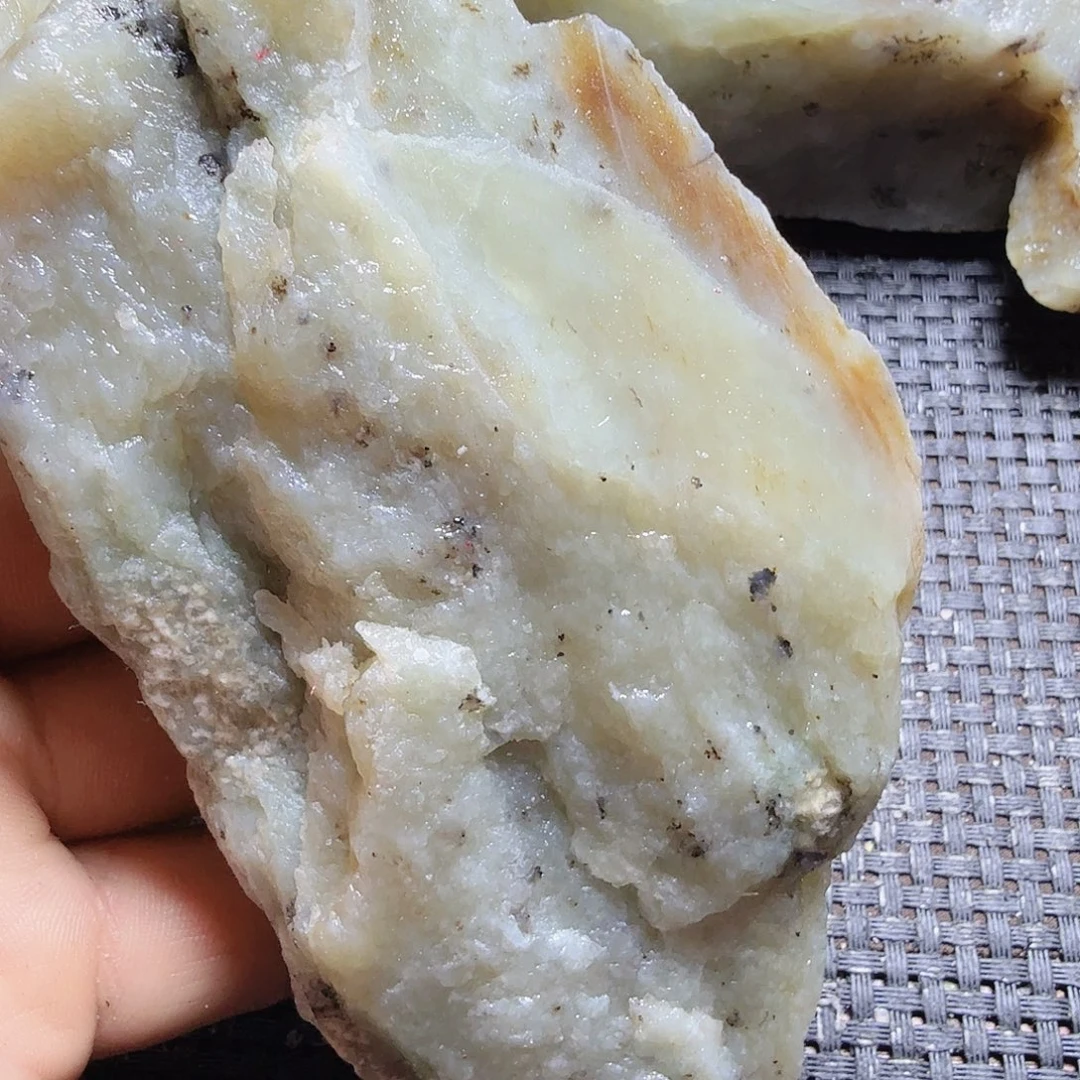 和田玉（糖玉）未镶嵌珠宝半成品