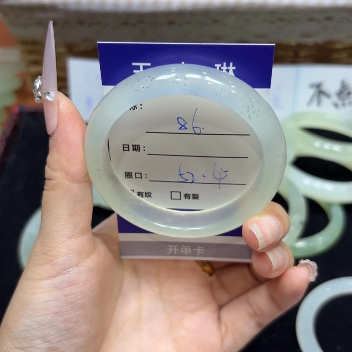 未镶嵌岫玉手镯天然