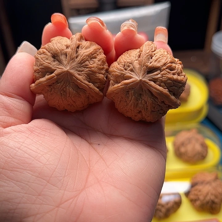 吊坠文玩核桃血麒麟三棱 全品