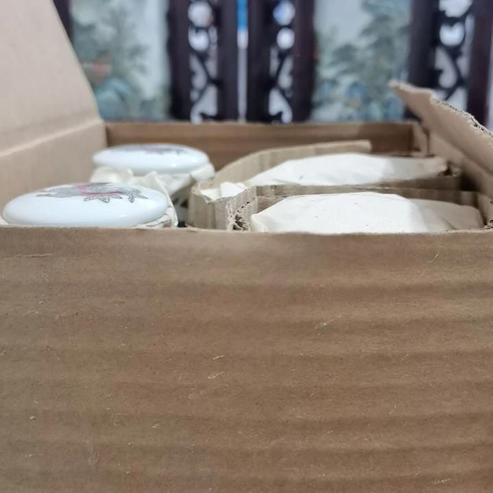 当代景德镇陶瓷工艺品瓷**爱