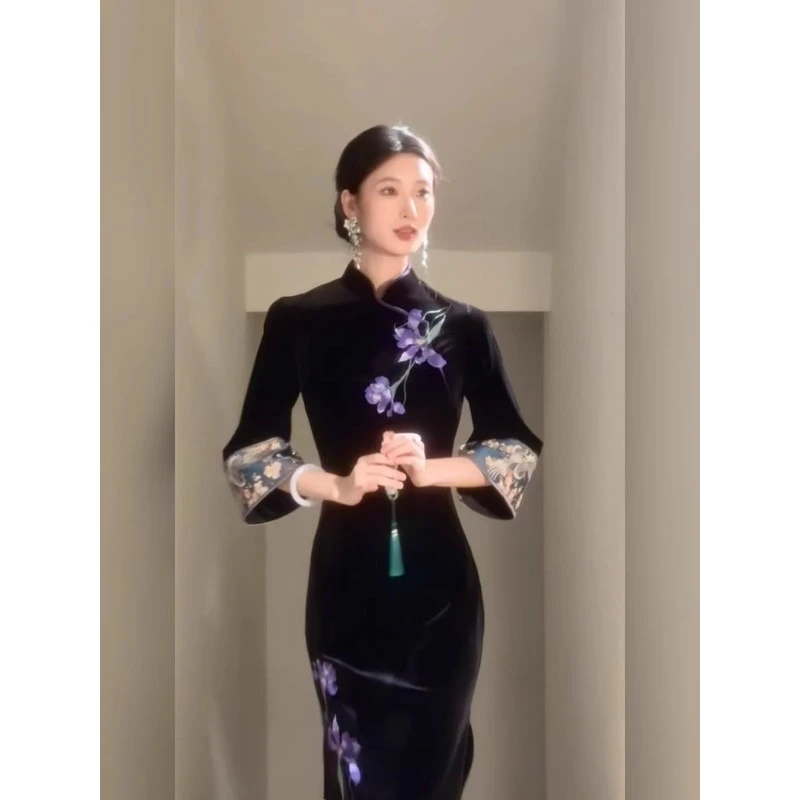 画报夫人自制高级刺绣手工丝绒旗袍倒大袖旗袍连衣裙