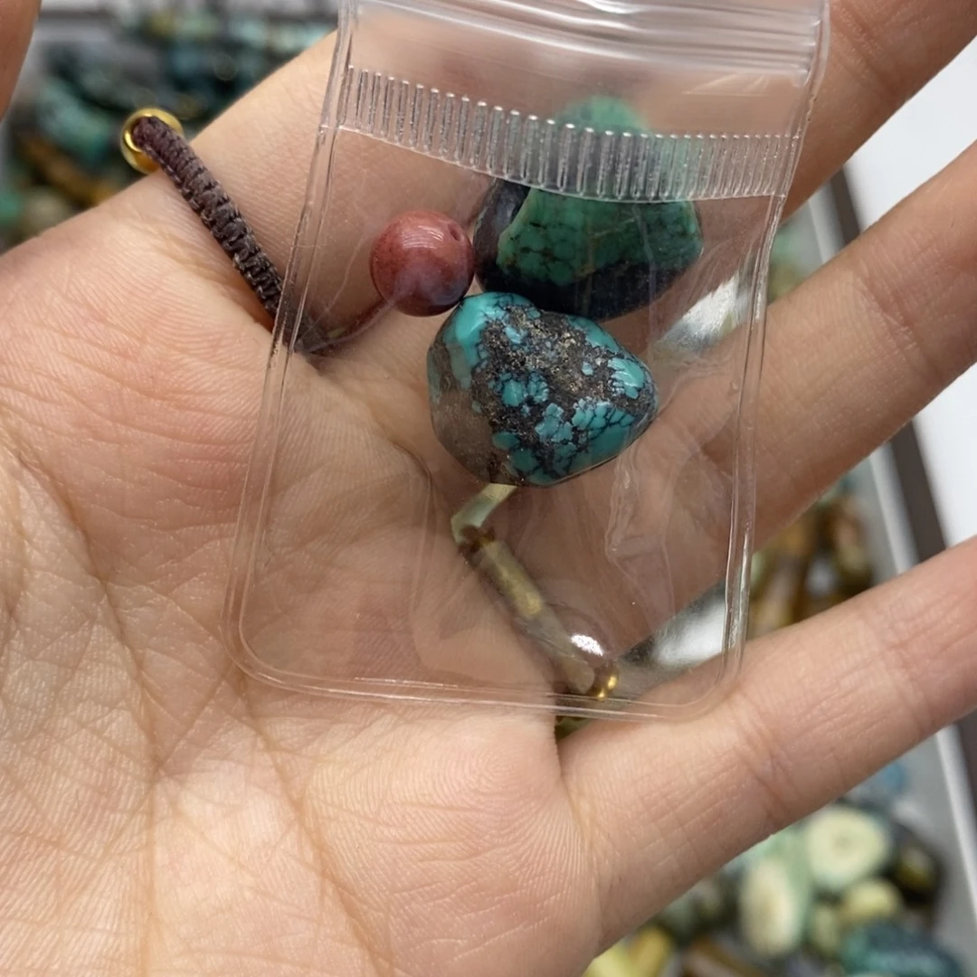 小***学南红玛瑙未镶嵌珠宝奇石