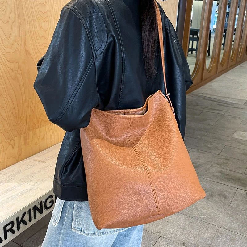 水桶包新款软皮大容量包包女简约通勤斜挎包高级感子母单肩水桶包