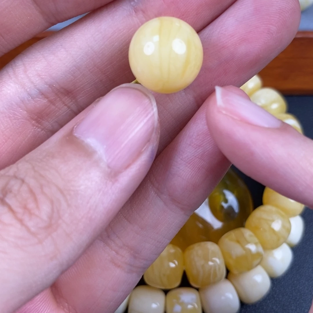 琥珀未镶嵌珠宝奇石36