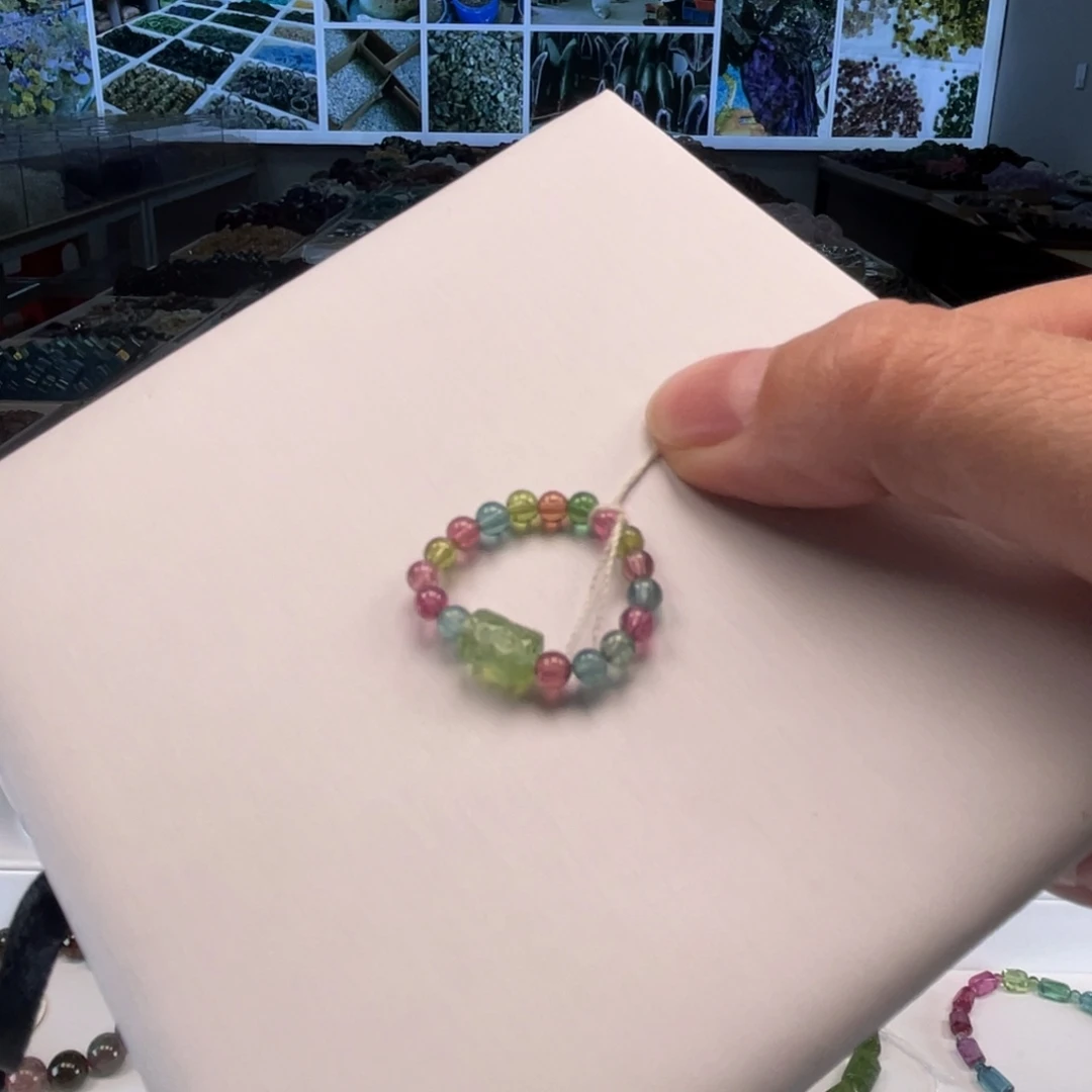 未镶嵌多样性发一碧玺