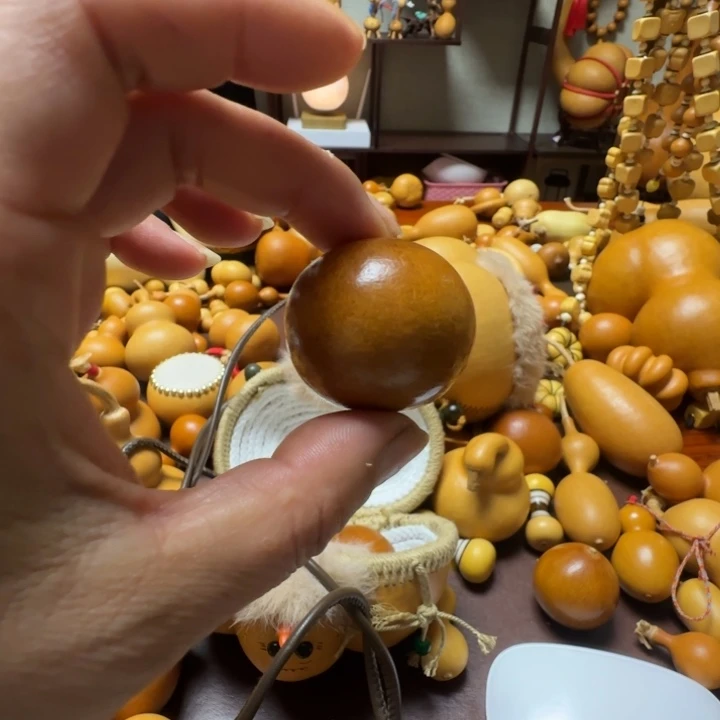小***壳你在那上班呀现在你去