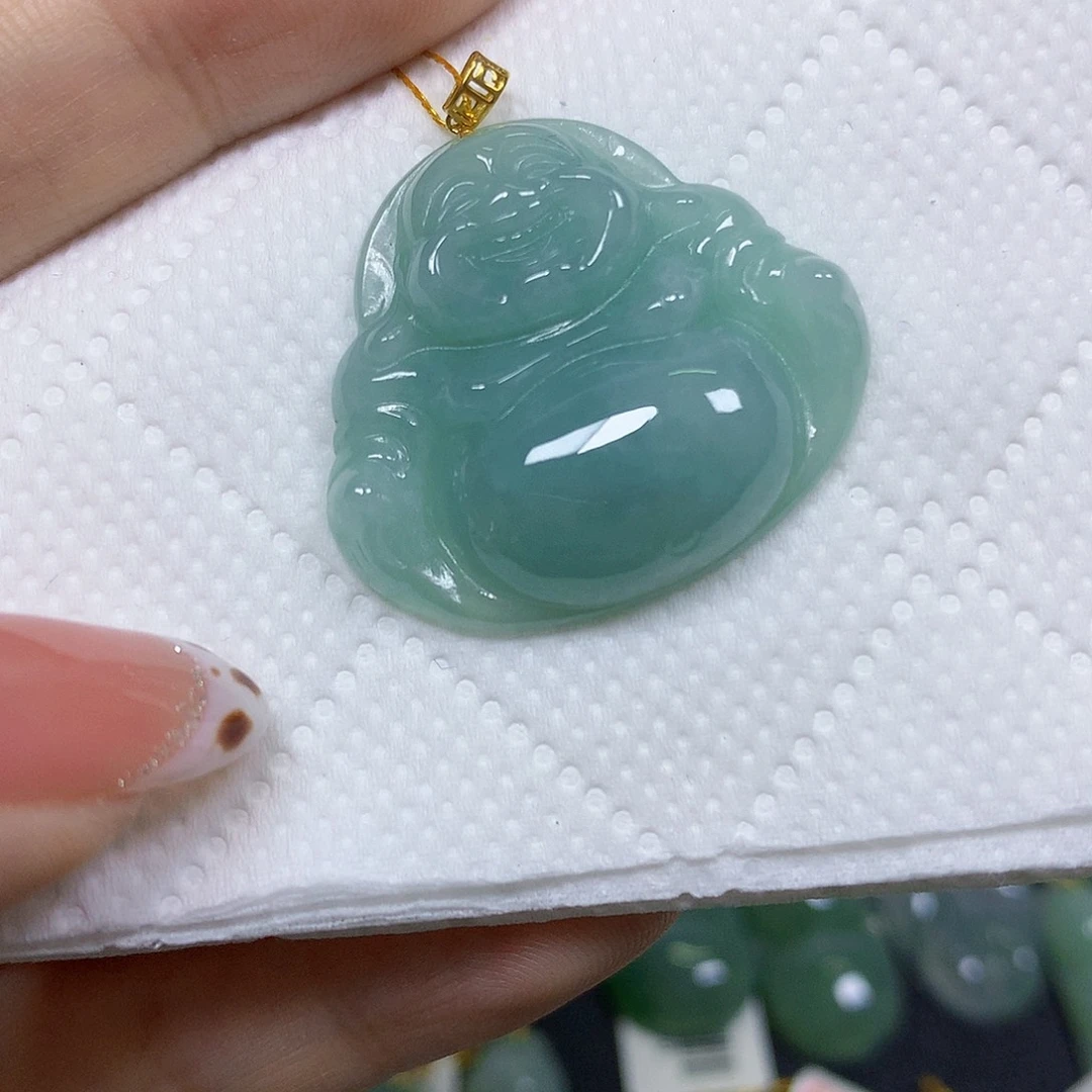 颈饰18K金镶嵌翡翠挂件