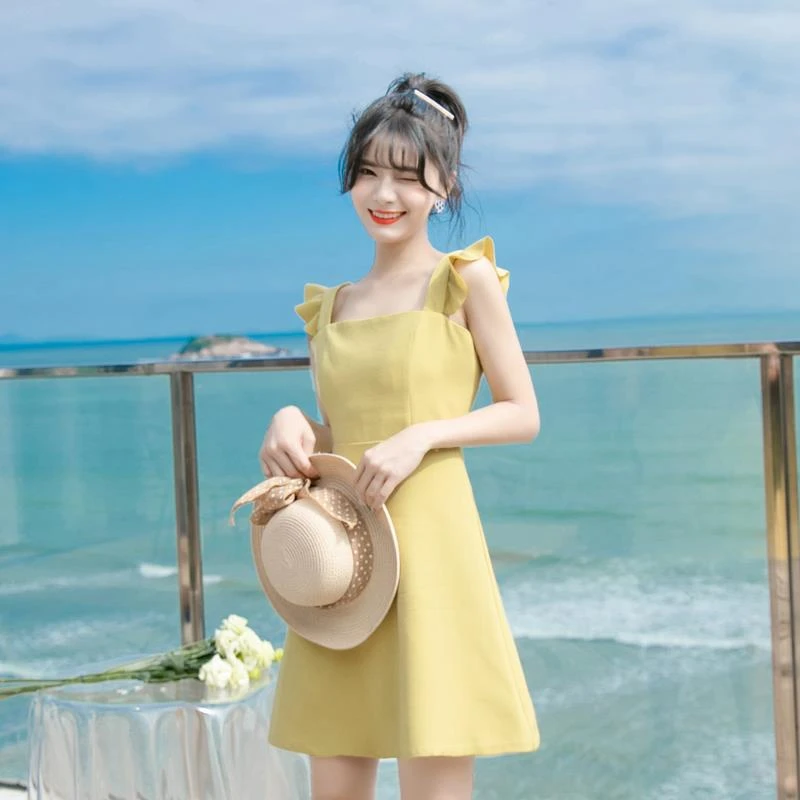 她他百伦2025年夏季新款矮个子飞飞袖网红吊带连衣裙女夏茶歇法式