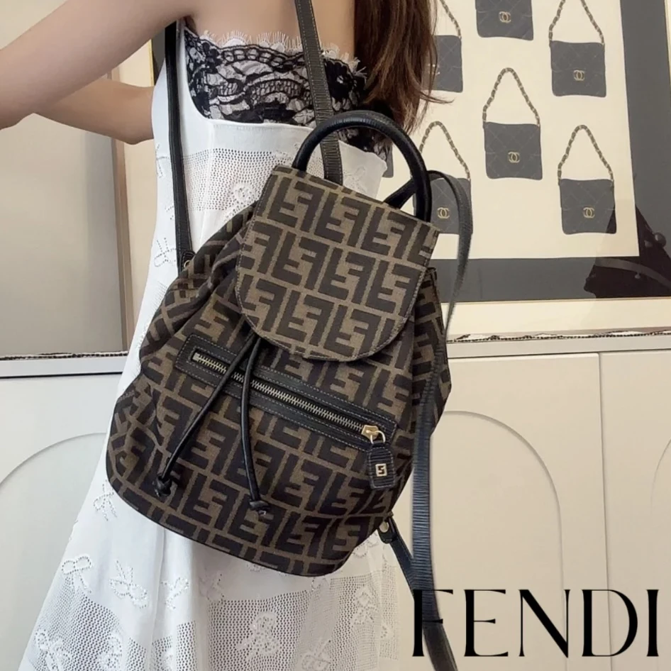 95新 FENDI/芬迪 芬迪老花双肩包