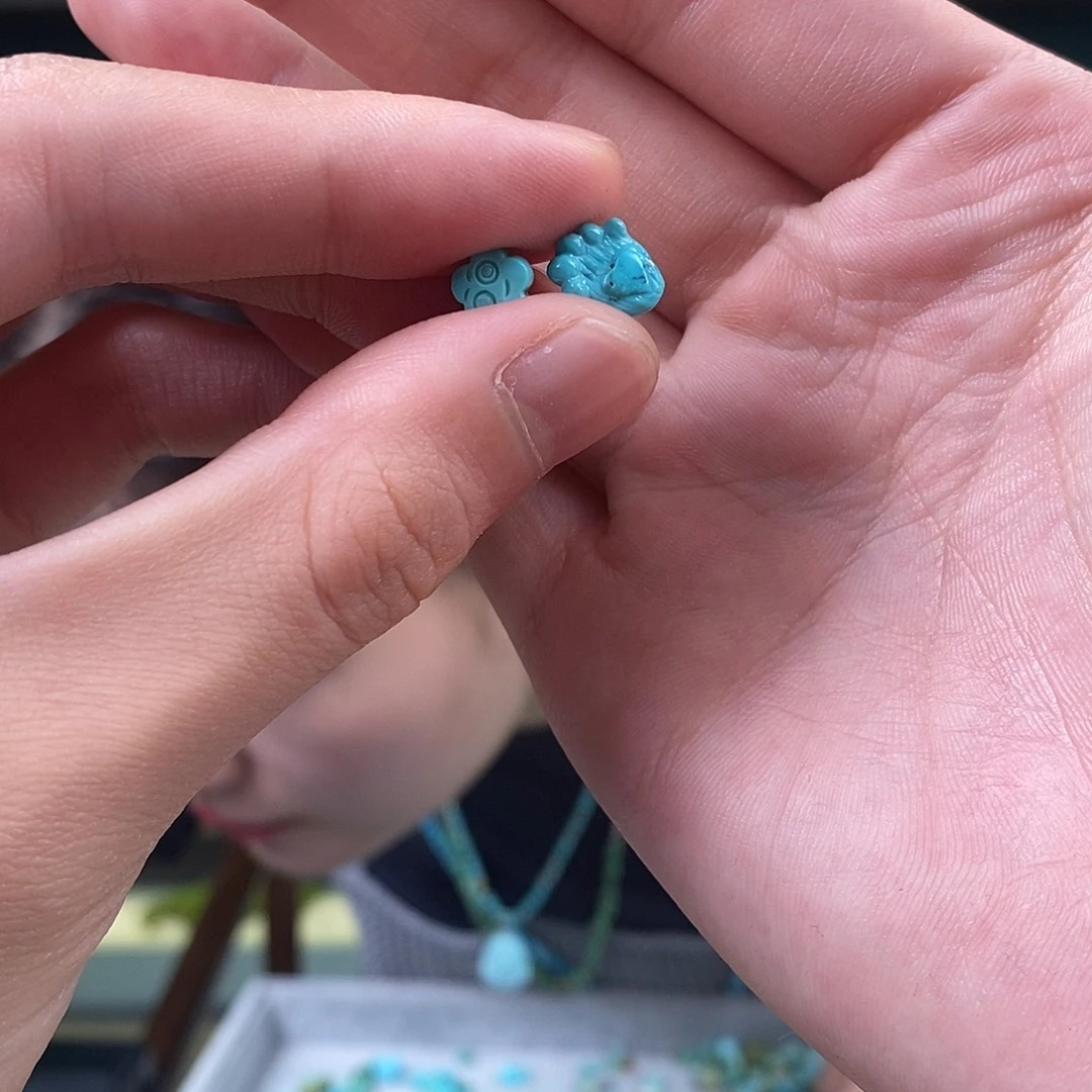 绿松石未镶嵌珠宝奇石