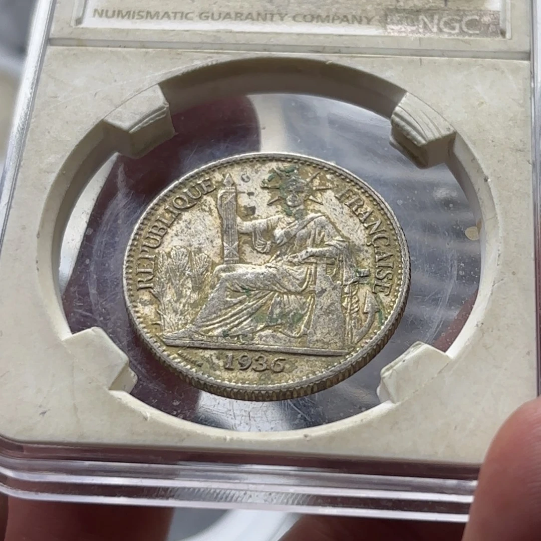 银Ag900坐洋5角银币