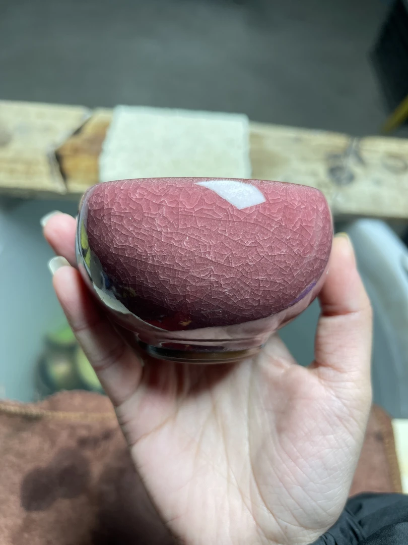 大肚杯豆沙红色冰裂罗汉杯茶具创意设计