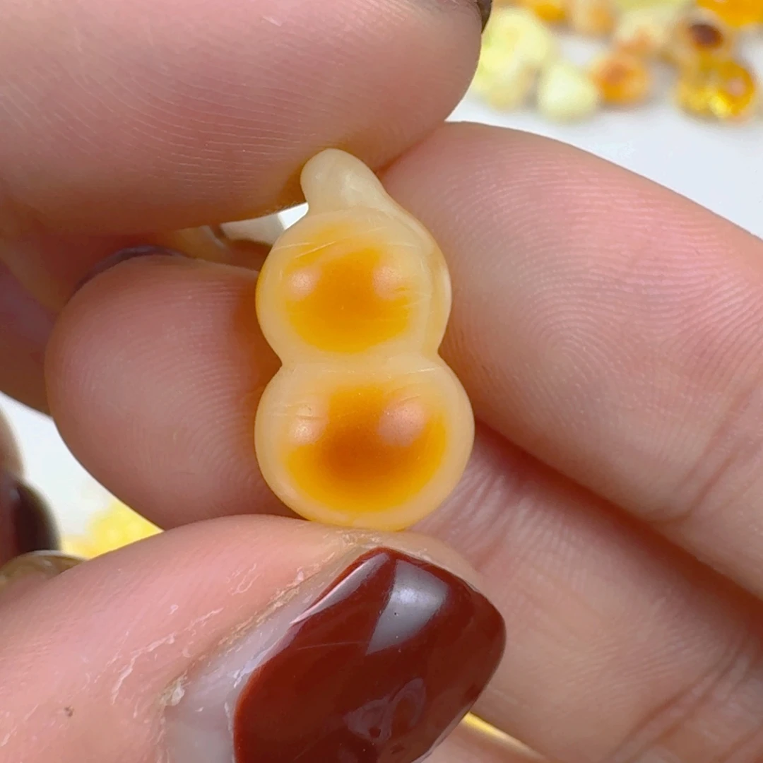 琥珀未镶嵌裸石全品 18×9.8mm