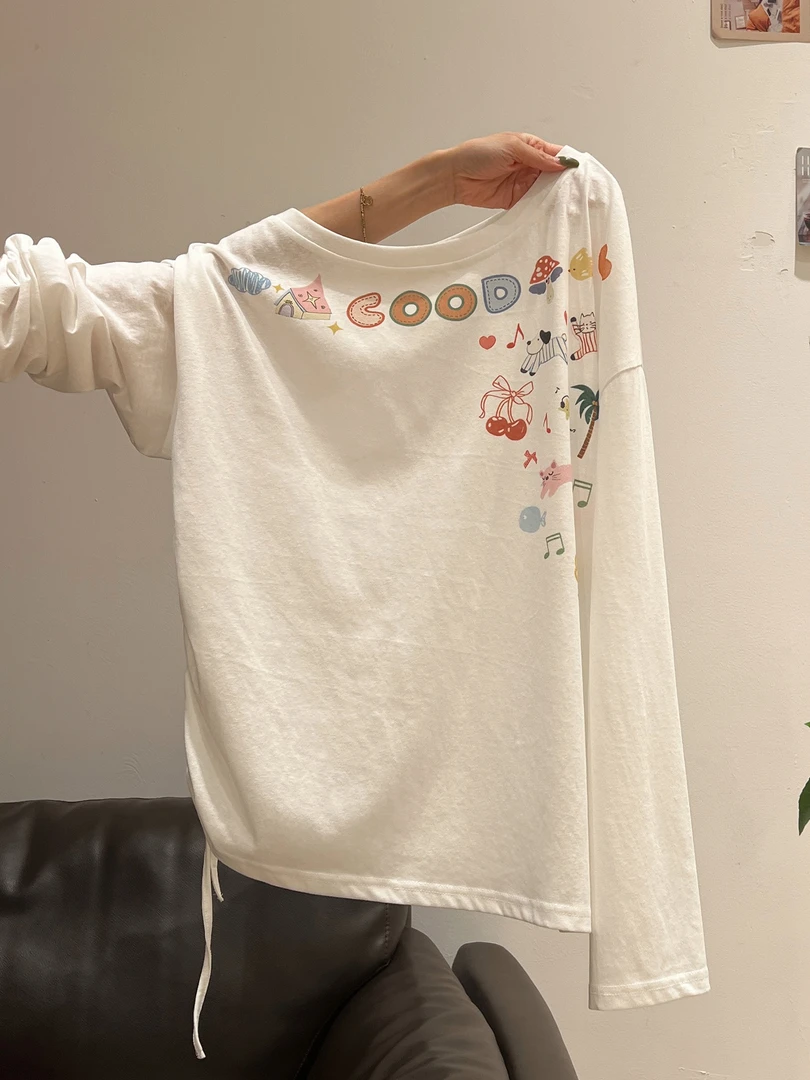 白色字母涂鸦印花圆领长袖女T恤夏季新款抽褶宽松内搭打底衫上衣