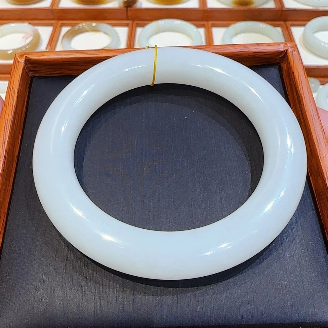 和田玉手镯未镶嵌羊脂白玉55 56 57