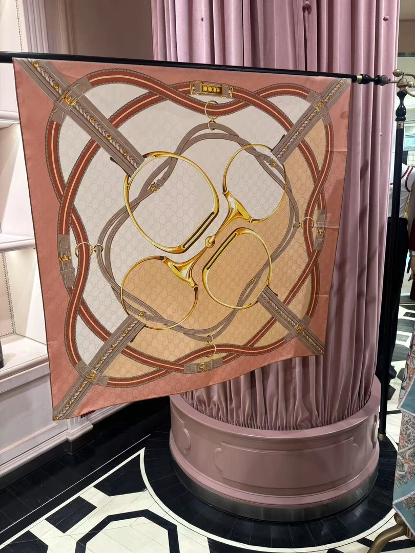 全新未使用 GUCCI/古驰 gucci  丝巾