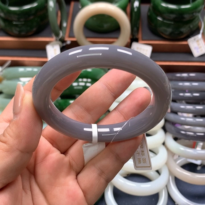 【闪购商品】未镶嵌手镯和田玉