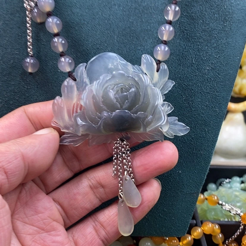 【闪购商品】未镶嵌蛇纹石玉吊坠