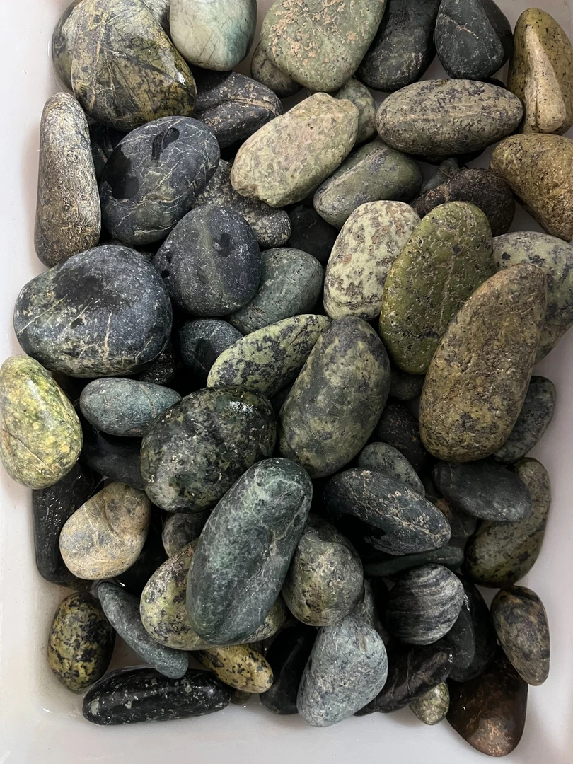 西藏雅鲁藏布江药王石原石天然花色随机可作鱼缸石料