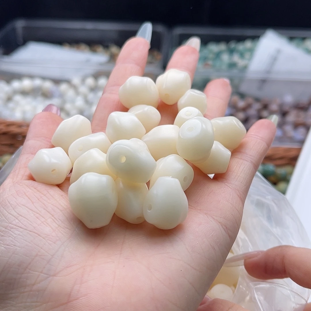 白玉菩提吊坠a a15mm/3颗三通