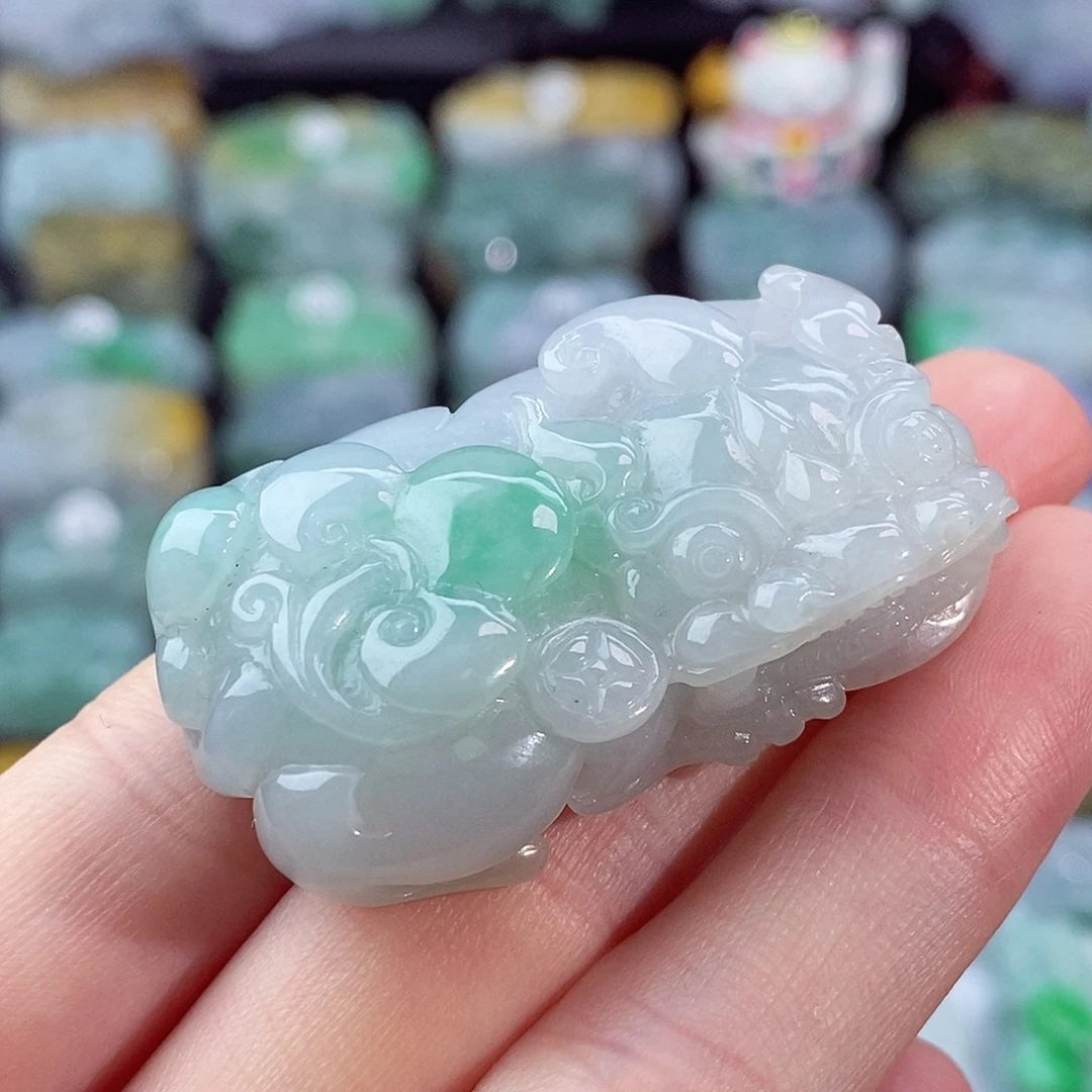 颈饰未镶嵌翡翠天然