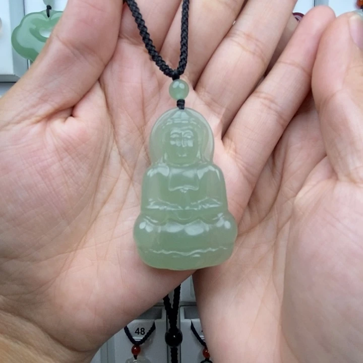 玲***姐颈饰未镶嵌石英质玉