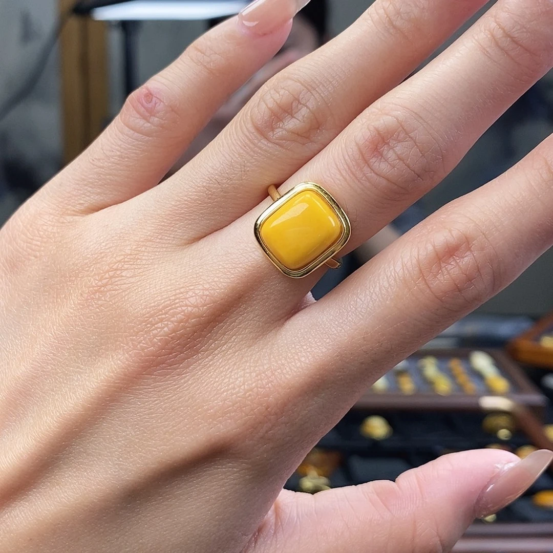 琥珀未镶嵌裸石成品