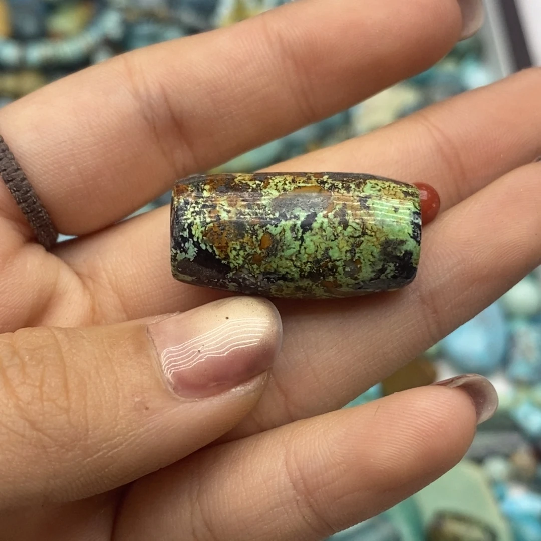 南红玛瑙未镶嵌珠宝奇石