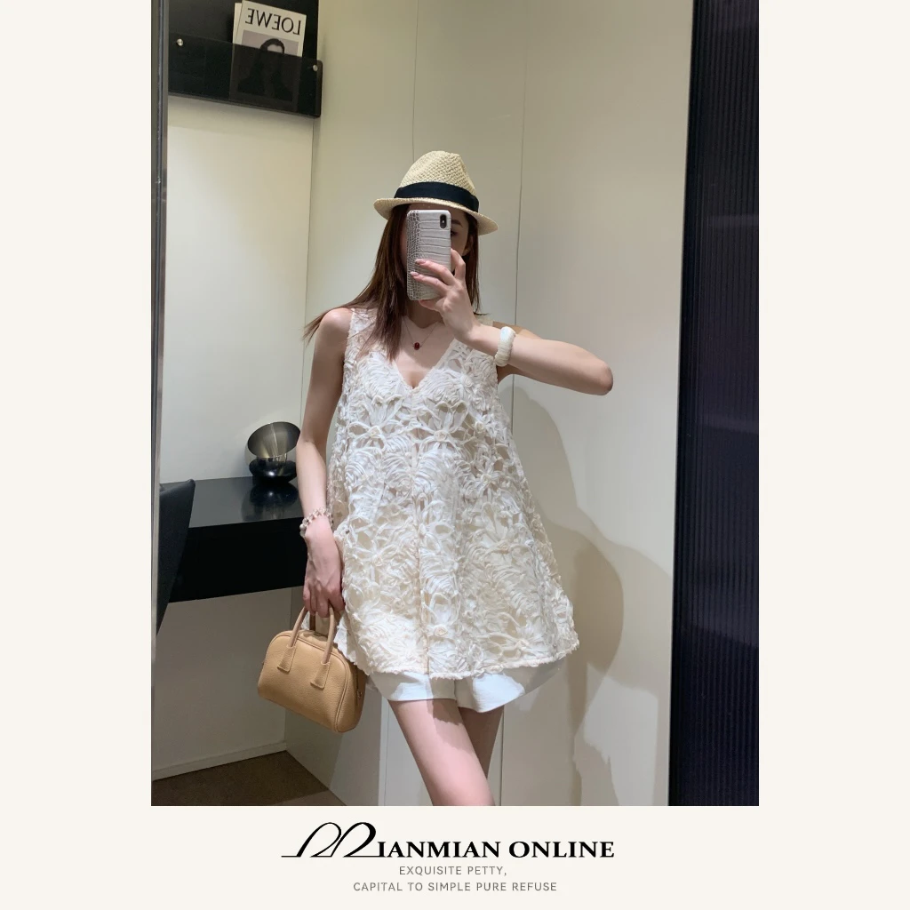 MIANMIANONLINE“人间茶白”法式镂空休闲无袖背心夏季气质1170