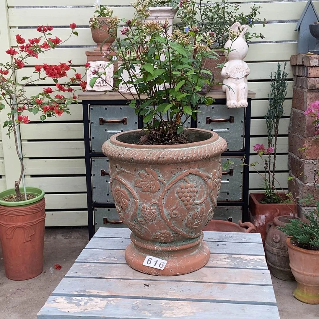 616手压痕迹微瑕。