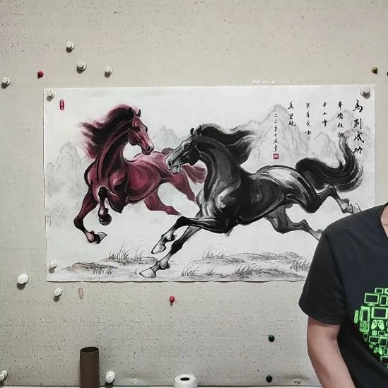 横款周士宸水墨写意奔马作品