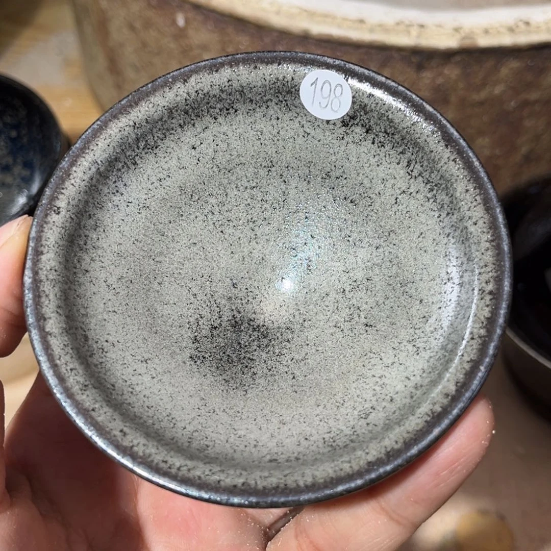 茶盏义兴龙窑坚持真柴烧