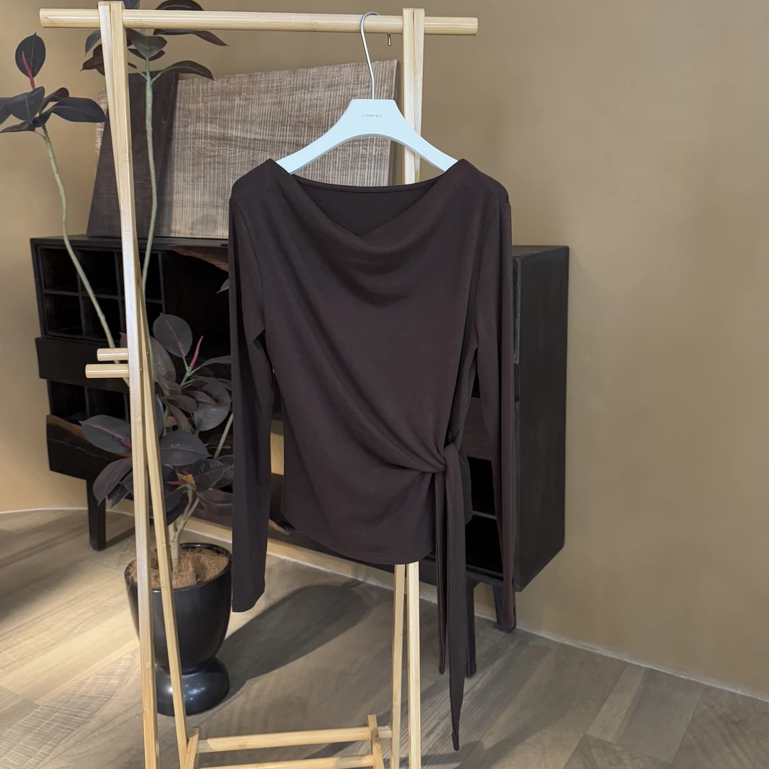 【大头韦韦】秋季设计款系带打底上衣785095