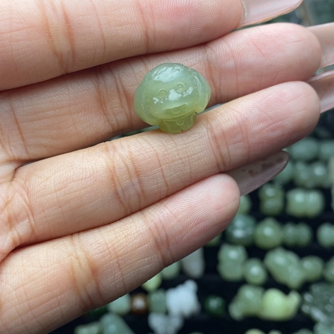 和田玉未镶嵌颈饰微瑕款不退不换