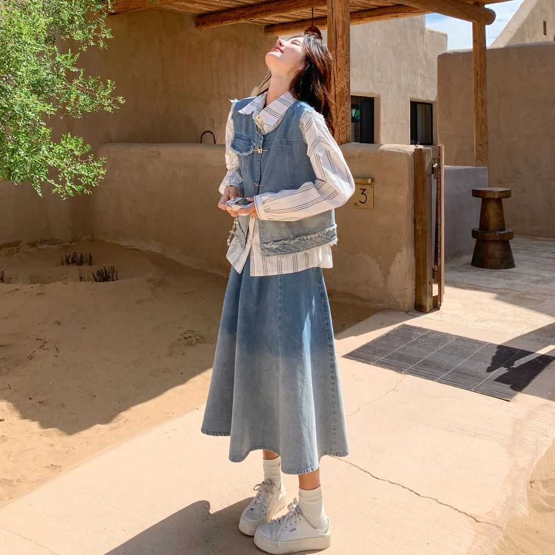 休闲学院风时尚牛仔三件套女2025秋季新款条纹衬衫马甲半身裙套装