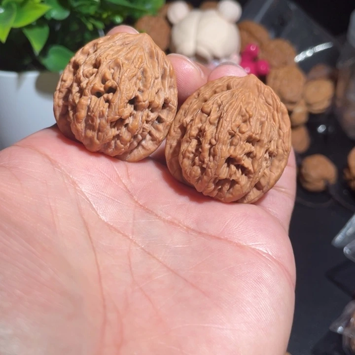 文玩核桃把件36麦虎