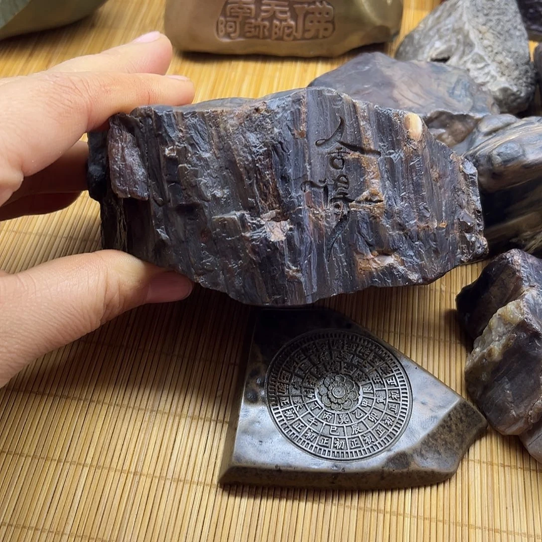 原石雕刻手把件，摆件