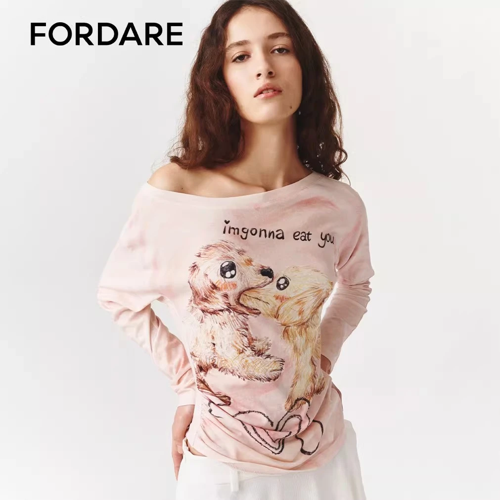 【现货】FORDARE/福蝶26春夏涂鸦感一口吃掉你斜肩长袖T恤