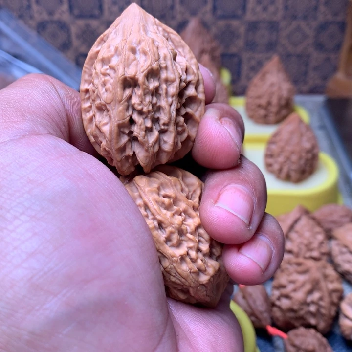 匹***曹吊坠桃核鸡心好看