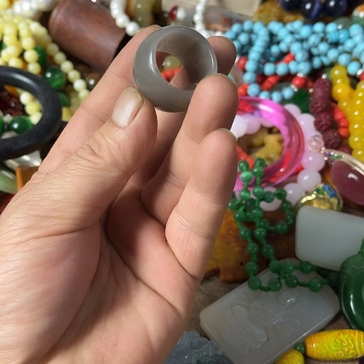 未镶嵌和田玉（糖玉）挂件