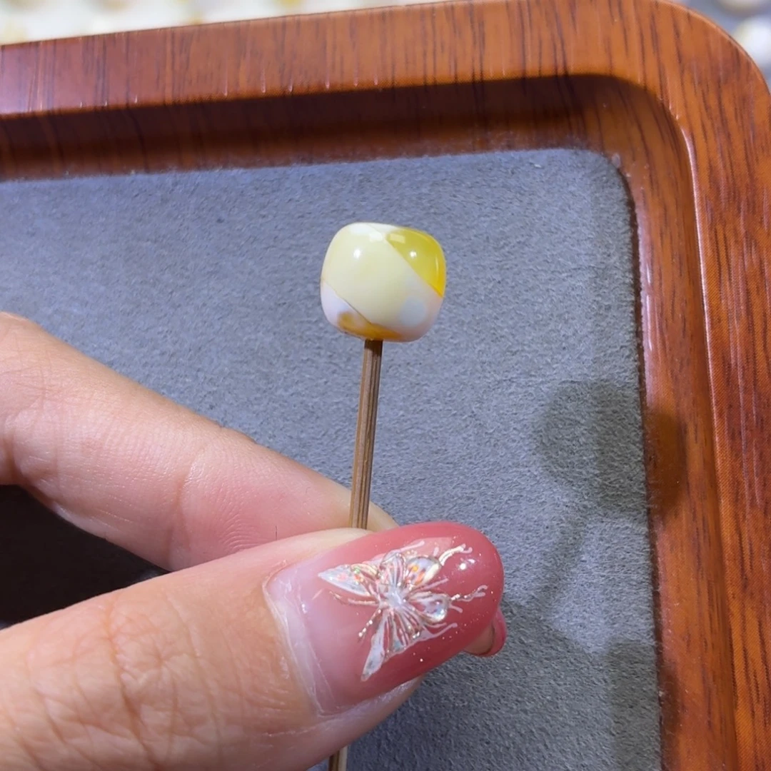 琥珀未镶嵌裸石天然