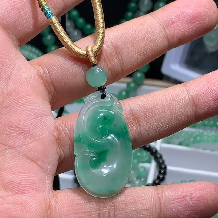 吊坠(赠链)未镶嵌石英质玉