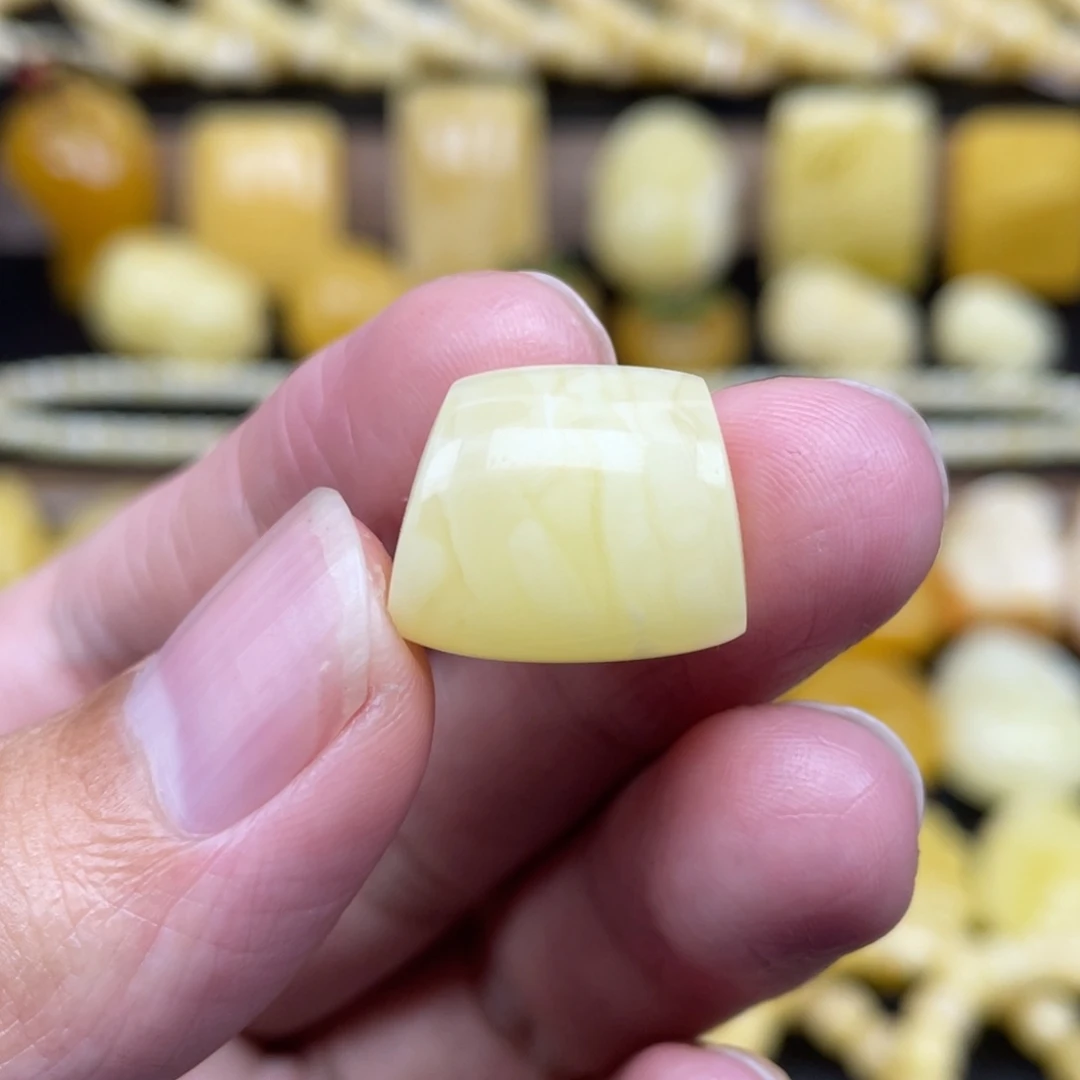 琥珀未镶嵌裸石琥珀蜜蜡