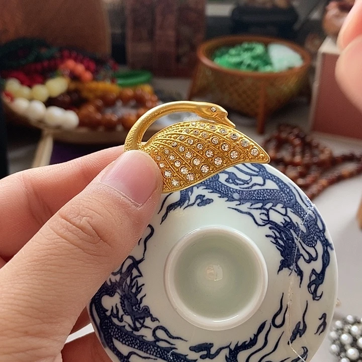 瓷片哈哈哈哈哈哈哈哈哈哈哈哈