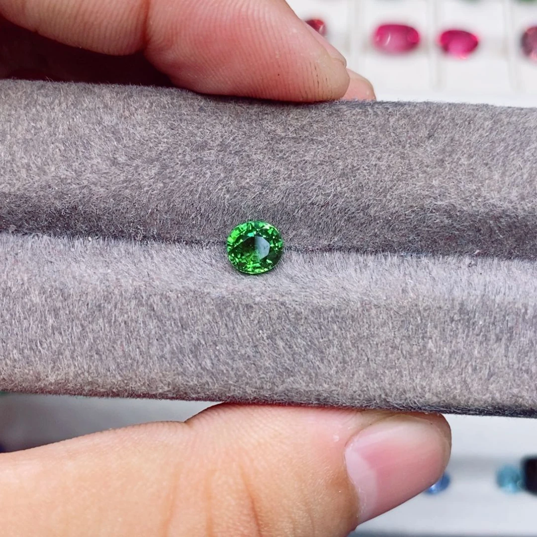 碧玺裸石未镶嵌铬碧玺88分