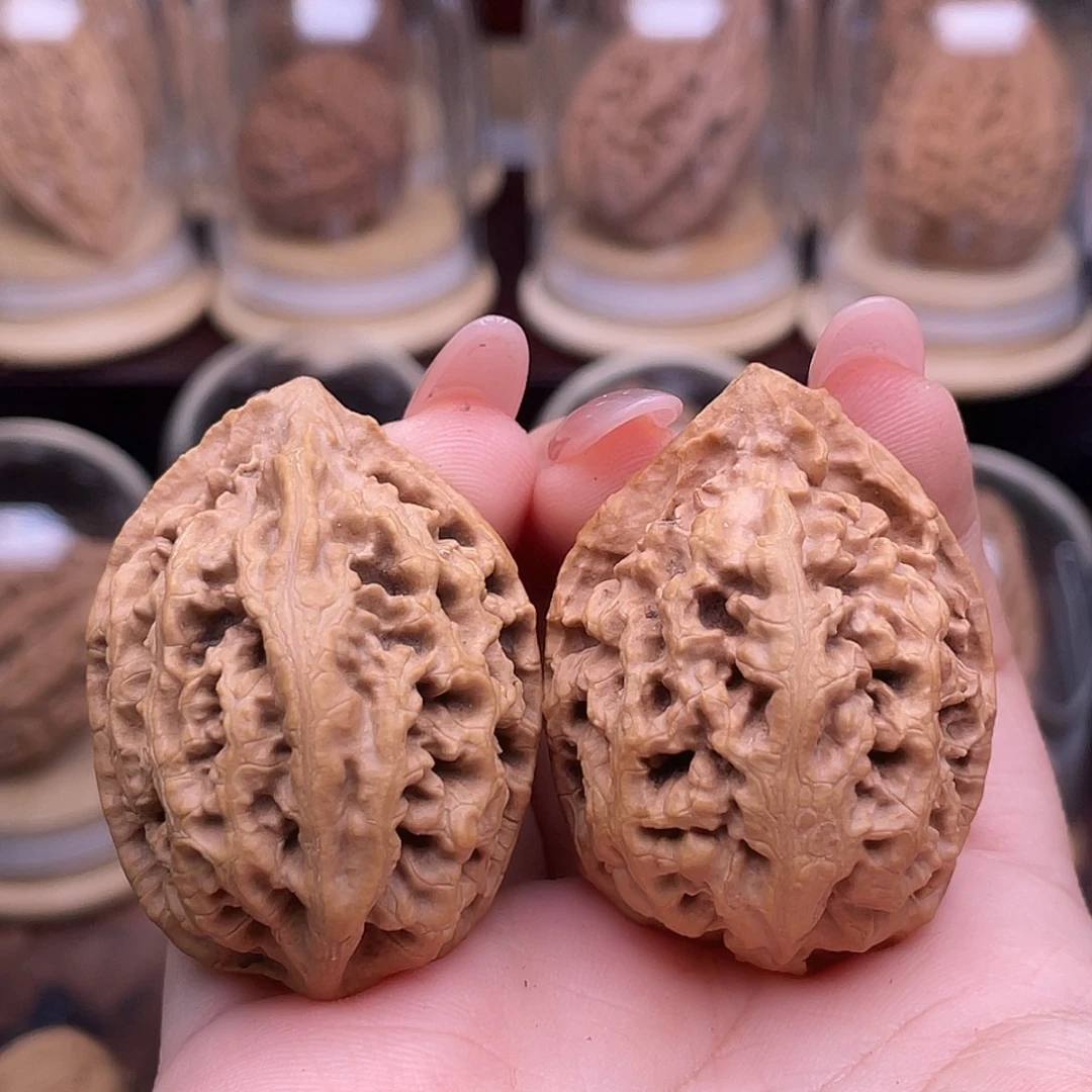 文玩核桃吊坠蚂蚁蛋