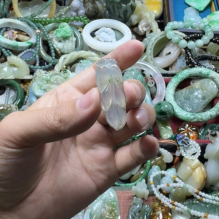 南***钟翡翠未镶嵌挂件88888888