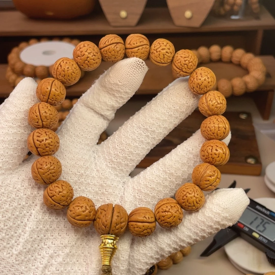 @***哈桃核吊坠野生桃核