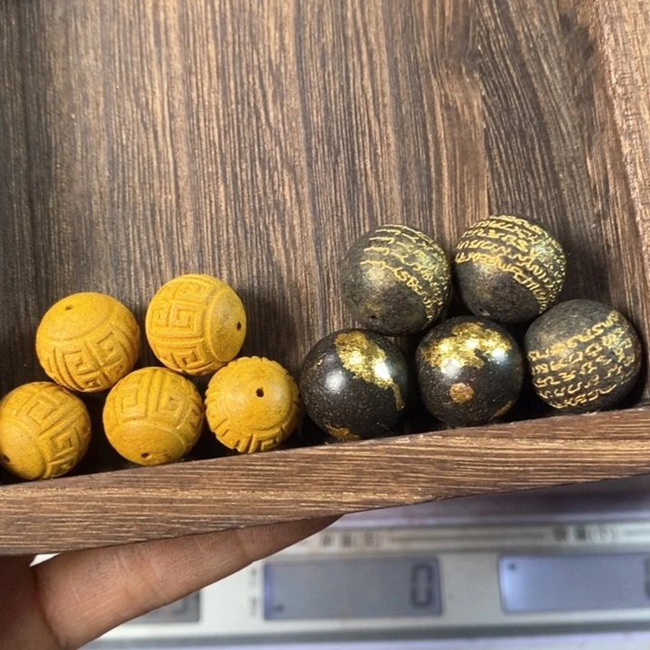 泥塑黑龙五条经➕金箔珠，栀子雕刻珠 共10颗